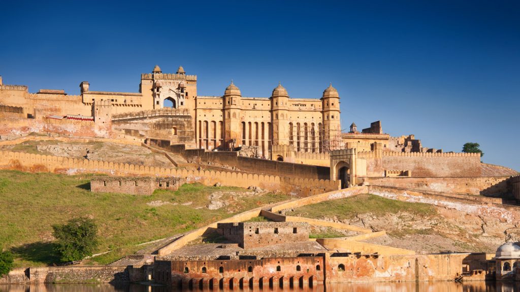 Explore the Majestic Amer Fort in Jaipur